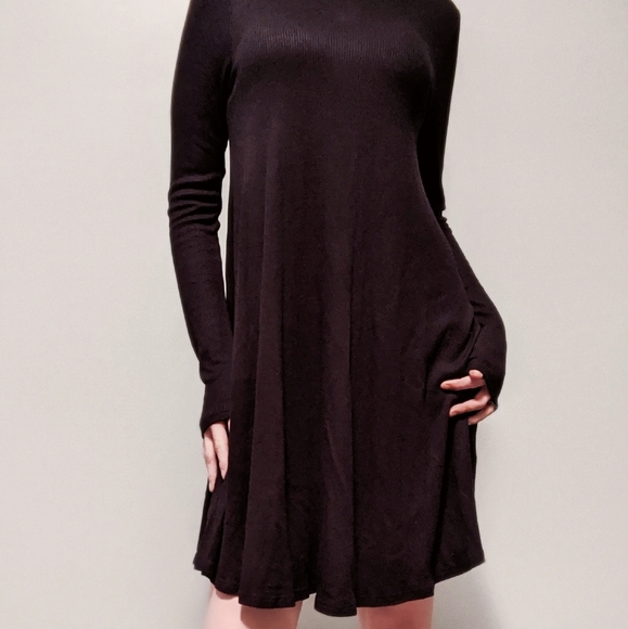 Black Rose Chic Dresses & Skirts - Long Sleeve Waffle Knit Midi Dress